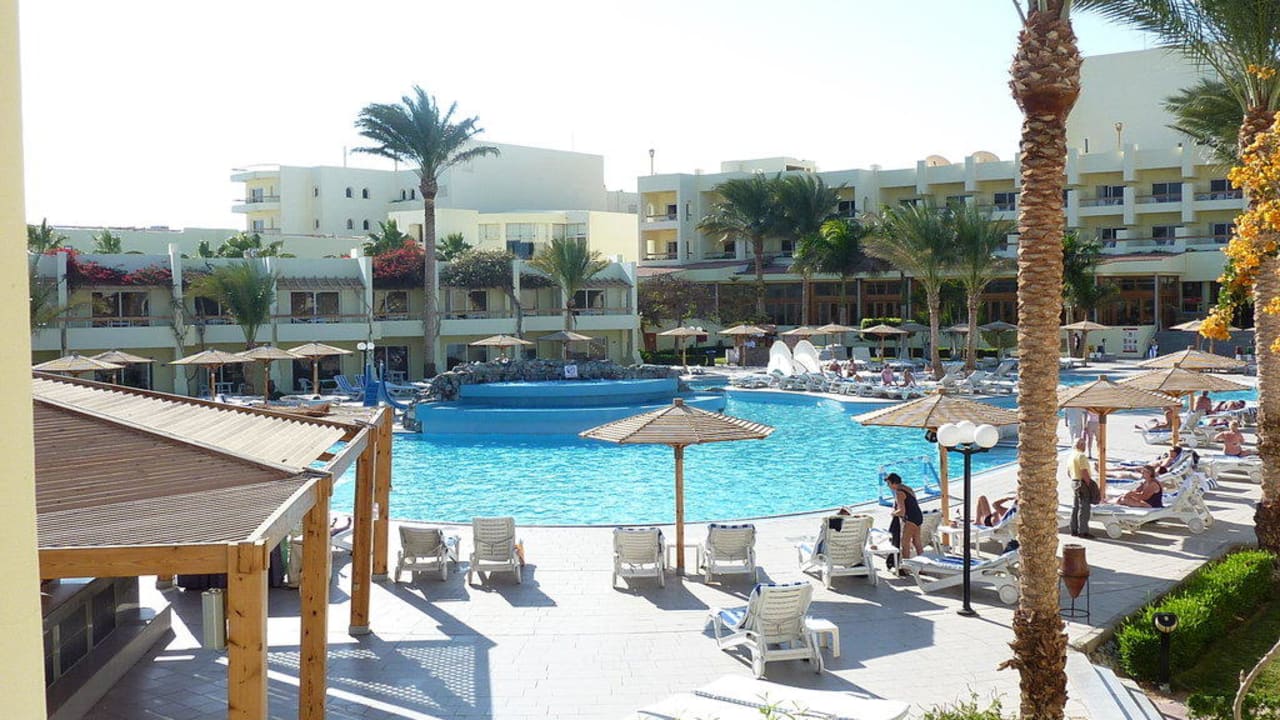 Poolanlage Palm Beach Resort