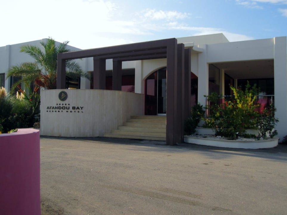 Hoteleingang Afandou Bay Resort Suites