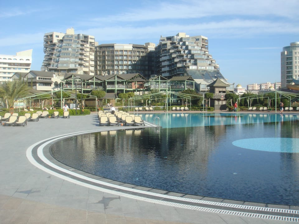 Blick von der Meerseite Limak Lara Deluxe Hotel & Resort