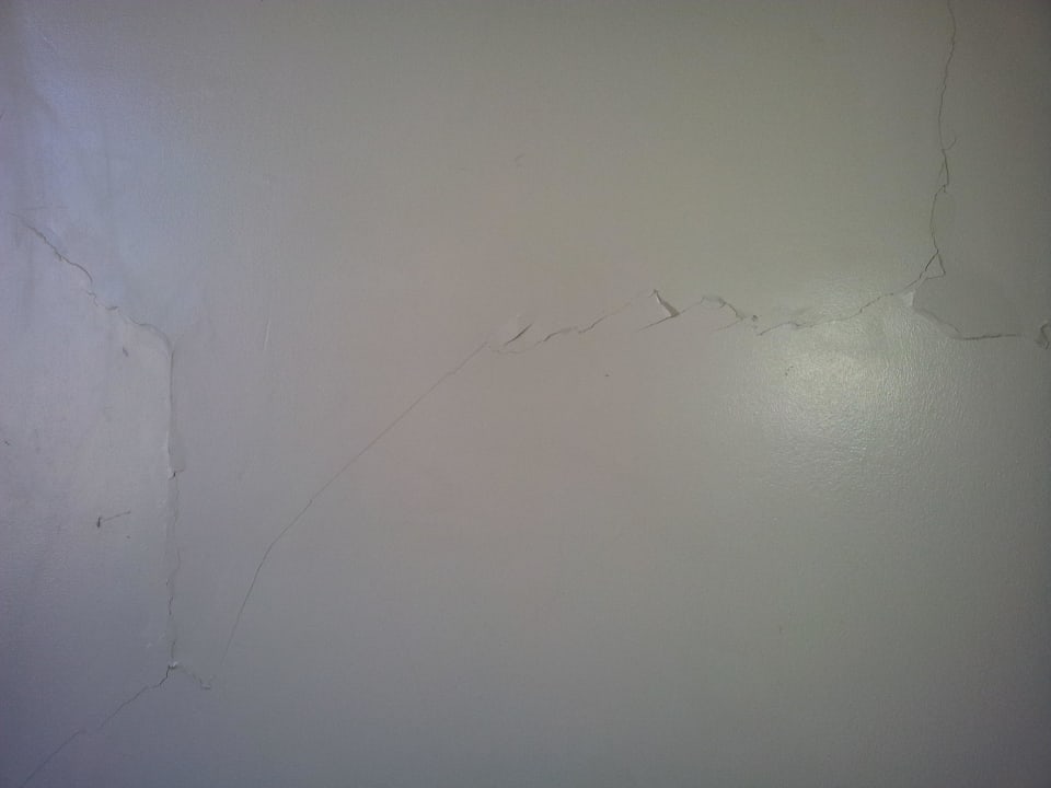 Damaged wall Hotel Neill-Wycik College