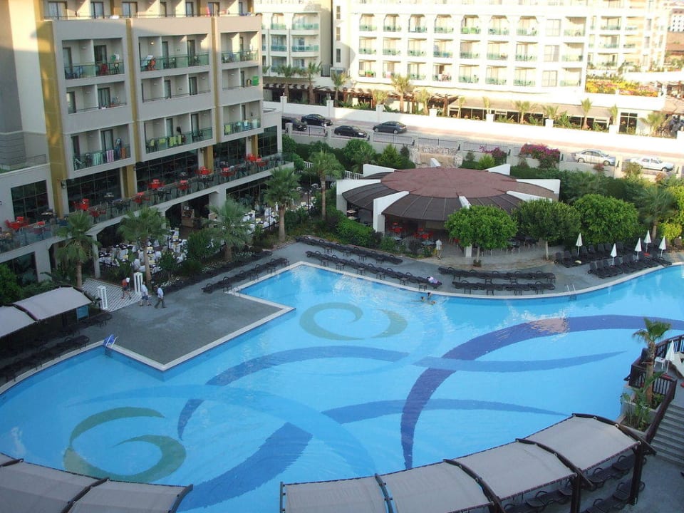 Poolanlage - Hotel Aydinbey Kings Palace & Spa