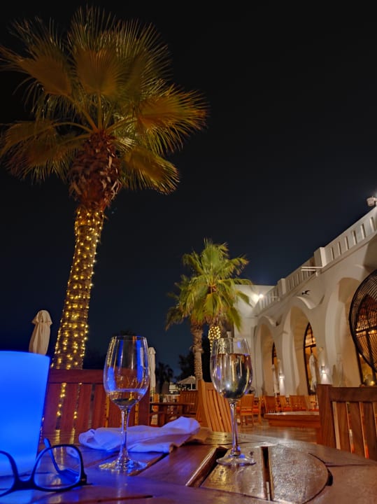 Gastro The Cove Rotana Resort