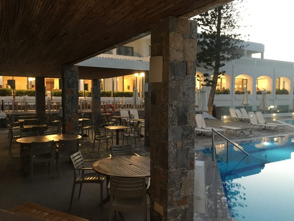 Pool Maritimo Beach Hotel