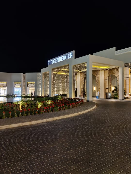 Außenansicht Steigenberger Resort Ras Soma