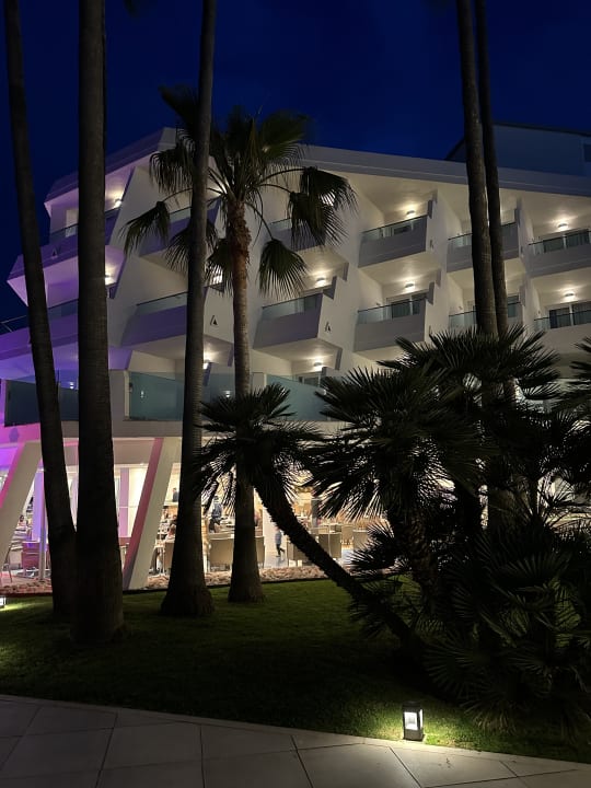 Gartenanlage Iberostar Waves Playa de Muro