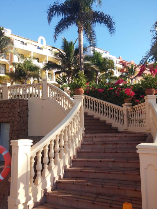 Treppe zwischen den Pools Bahia Principe Sunlight Costa Adeje