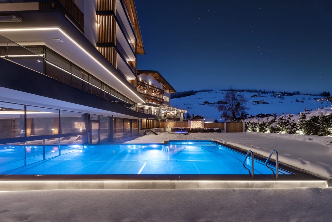 Pool Hotel Edelweiss