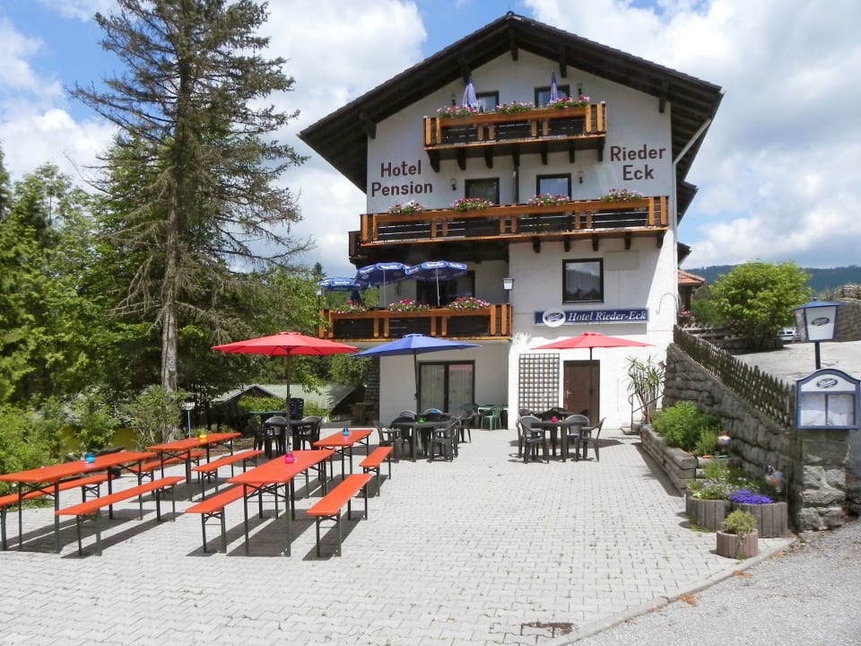 Außenansicht Hotel Rieder Eck