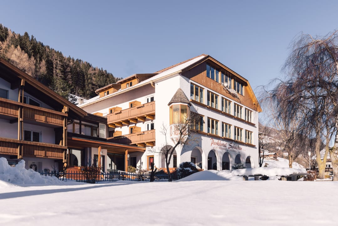 Außenansicht Parkhotel Schachen
