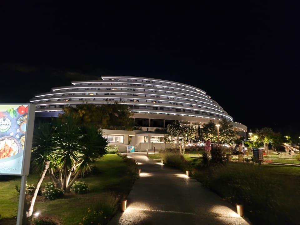 Außenansicht Olympic Palace Resort Hotel & Convention Center