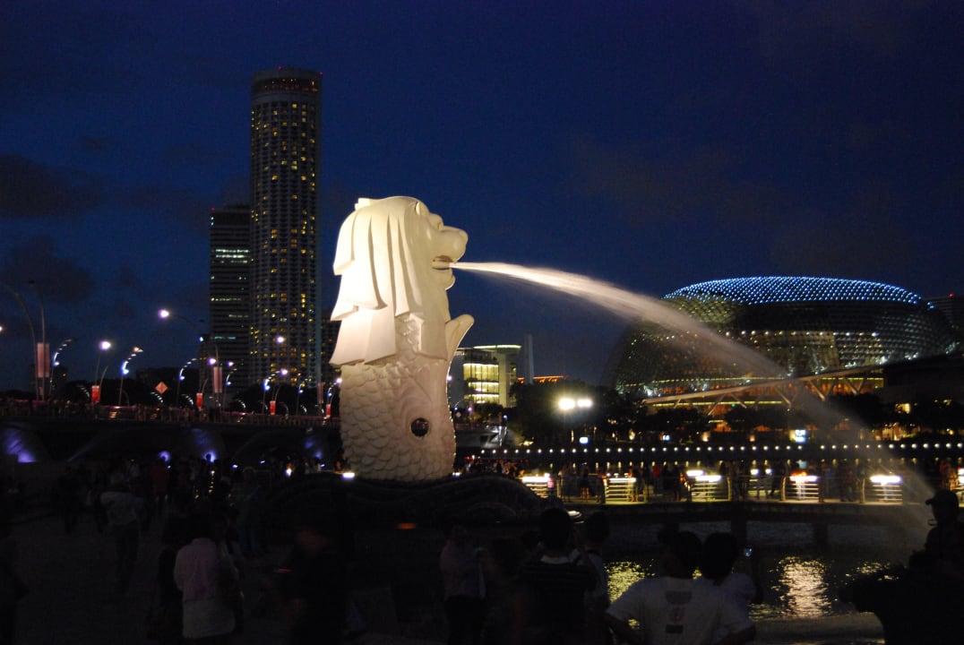Zum Merlion nur 5 min. zu Fuß über Brücke Parkroyal Collection Marina Bay