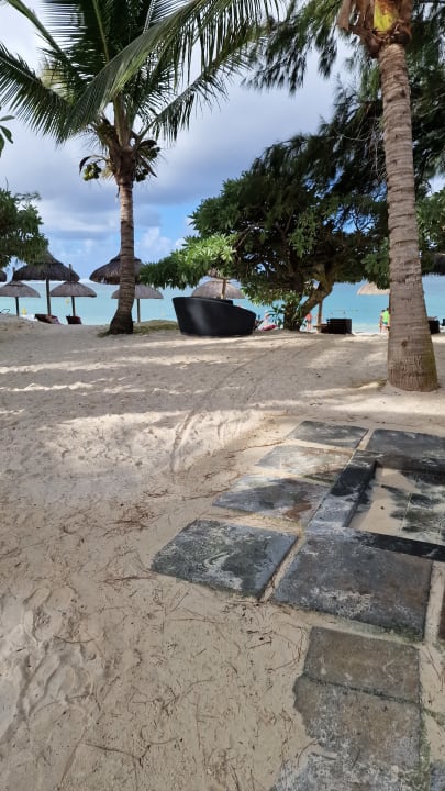 Strand Crystals Beach Resort Belle Mare, a member of Radisson Individuals