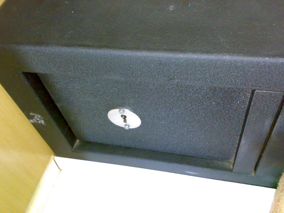 Safe im Kleiderschrank Hotel Edén Palma Playa - Adults Only