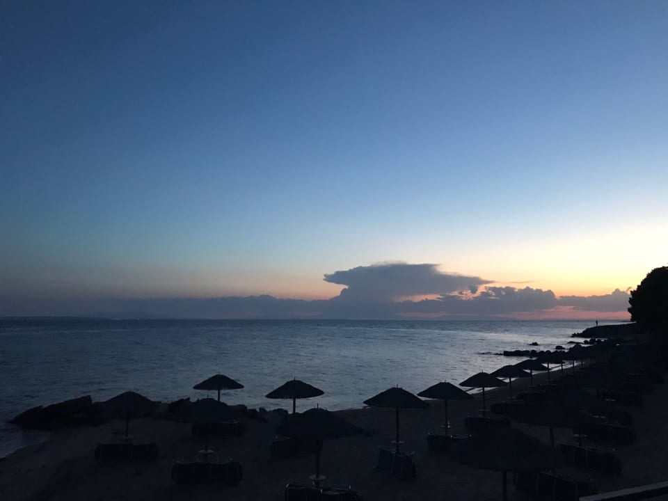 Strand Blue Dolphin Resort Hotel