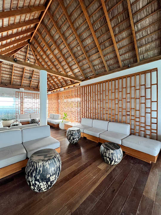 Lobby Veligandu Maldives Resort Island