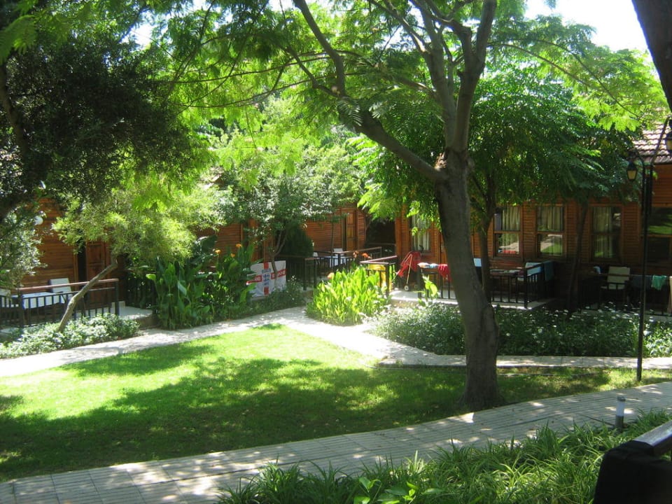Außenansicht Bungalows Can Garden Beach