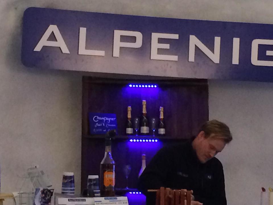 Bar Hotel Alpeniglu