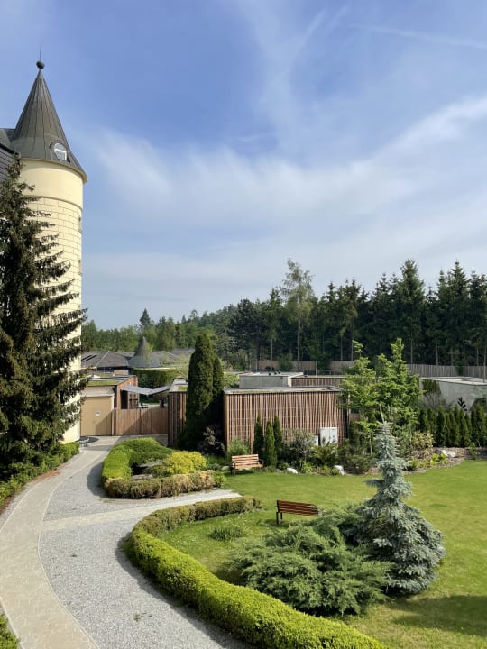 Außenansicht Hotel S.E.N. Senohraby