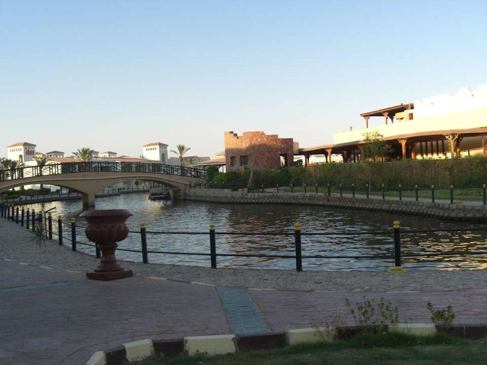 Lagune mit Blick zum Castello Pickalbatros Dana Beach Resort - Hurghada
