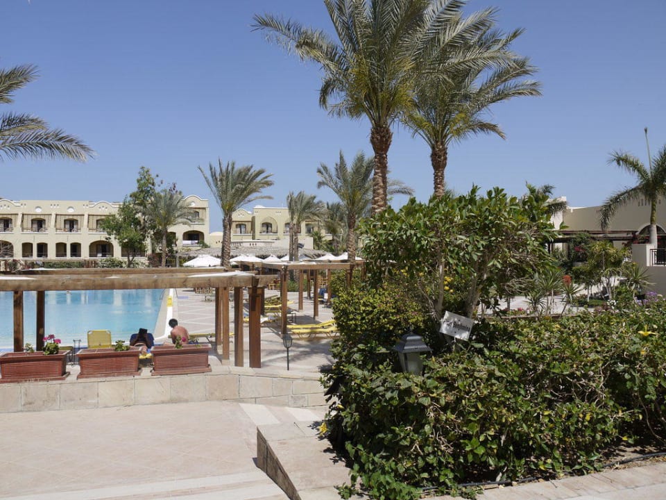 Ausblick vom Balkon am Tag Hotel JAZ Makadi Star & Spa