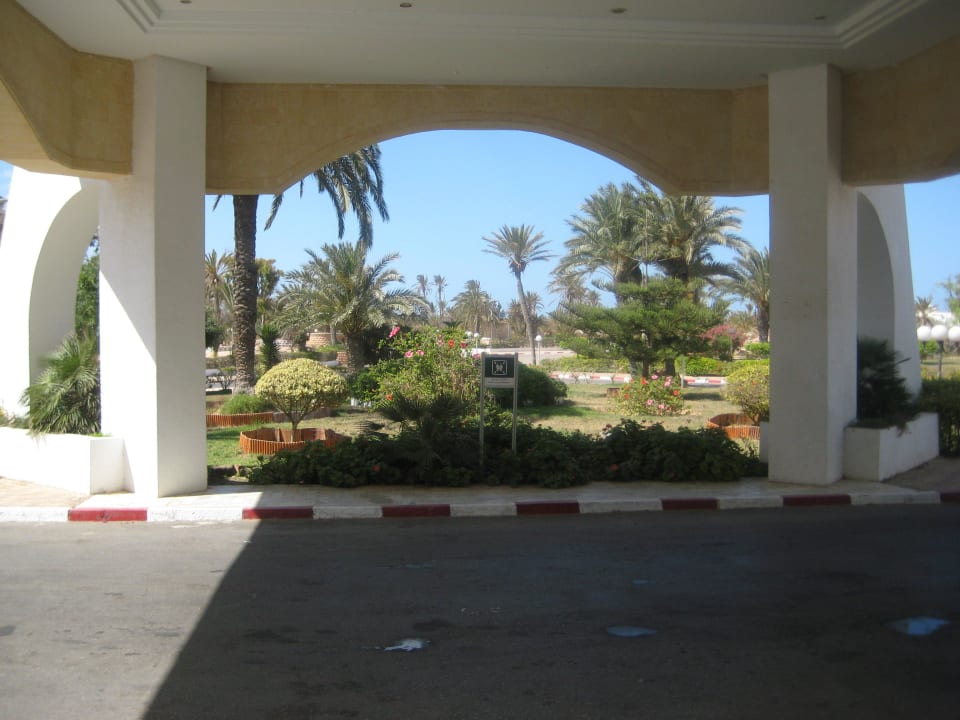 Einfahrt am Hotel Hotel El Mouradi Djerba Menzel