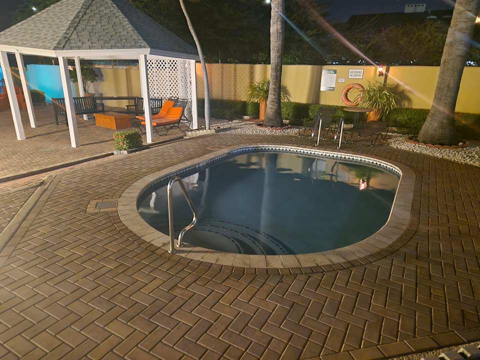 Pool Hotel MVC Eagle Beach