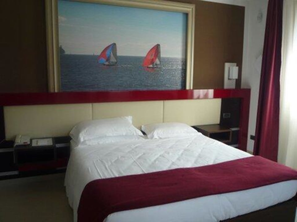 Doppelbett Kairos Garda Hotel