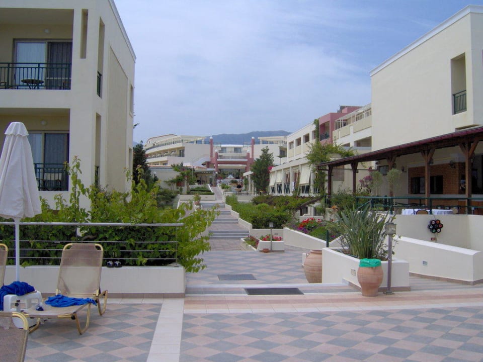 Blick über die Hotelanlage Hydramis Palace Beach Resort