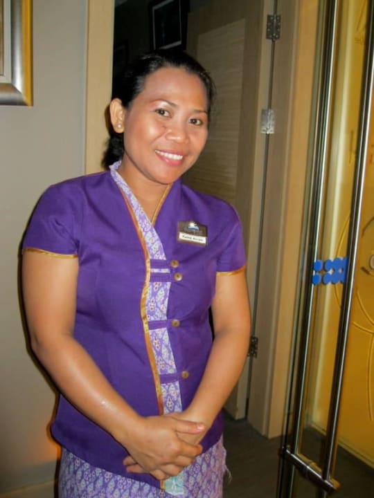 Dame aus Bali vom Spa Salamis Bay Conti Resort Hotel & Casino