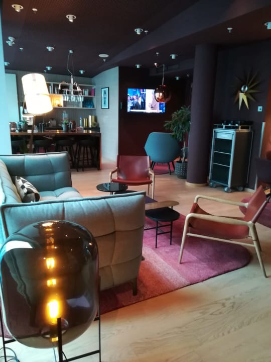 "Living Room" Hotel Scandic Hamburg Emporio (Hamburg) • HolidayCheck