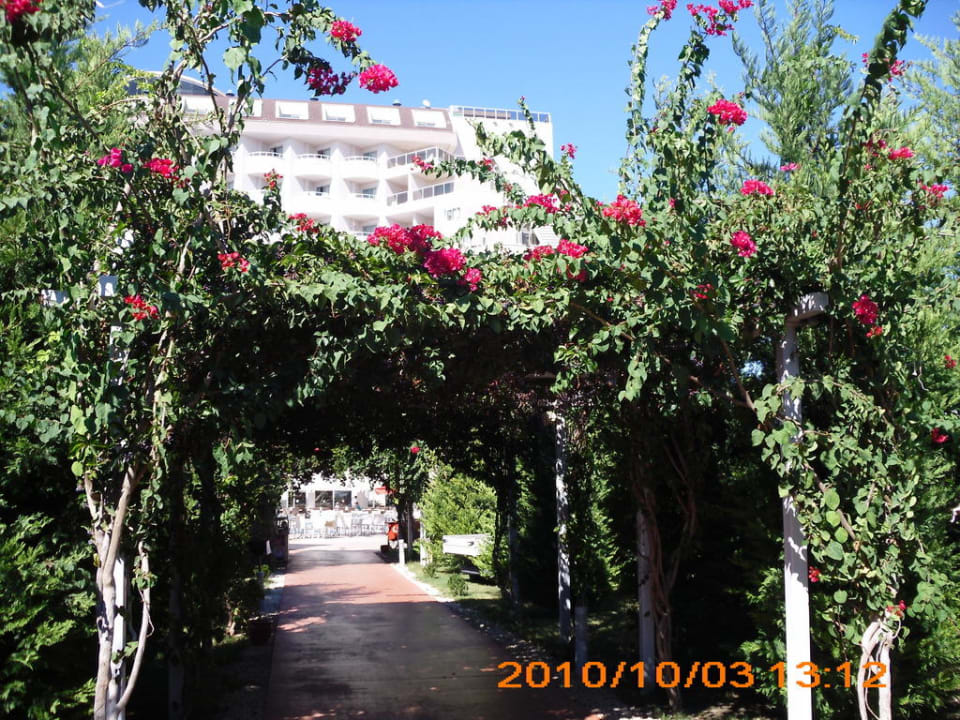 Laubengang Saturn Palace Resort Hotel