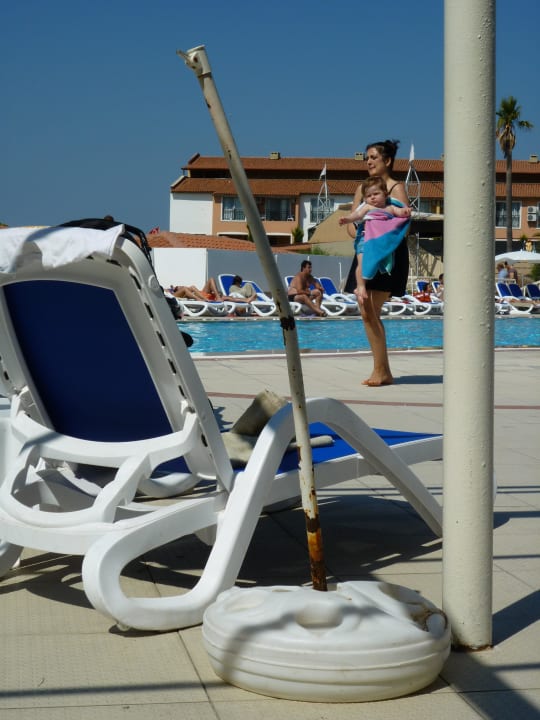 Topmodell an Schirmständer Ephesia Holiday Beach Club