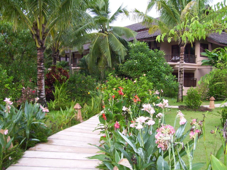 Gartenansicht The Andamania Beach Resort & Spa