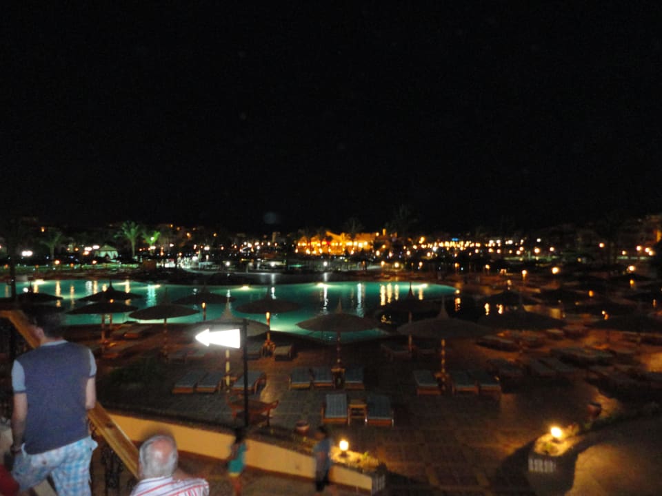 Auf den Hauptpool bei Nacht Pickalbatros Dana Beach Resort - Hurghada