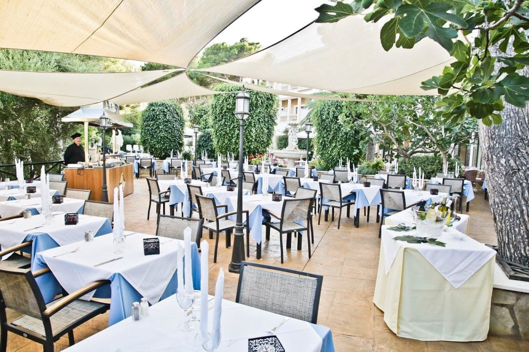 Essen im Freien Hotel Cala Gat