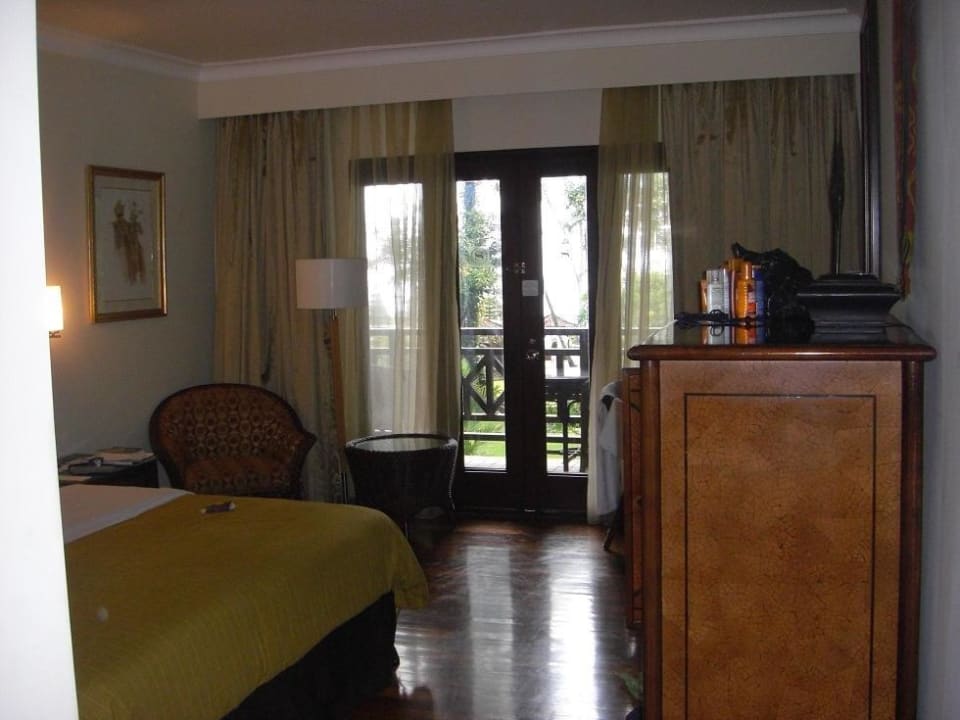 Nicht allzu groß Hotel Sheraton Senggigi Lombok Beach Resort