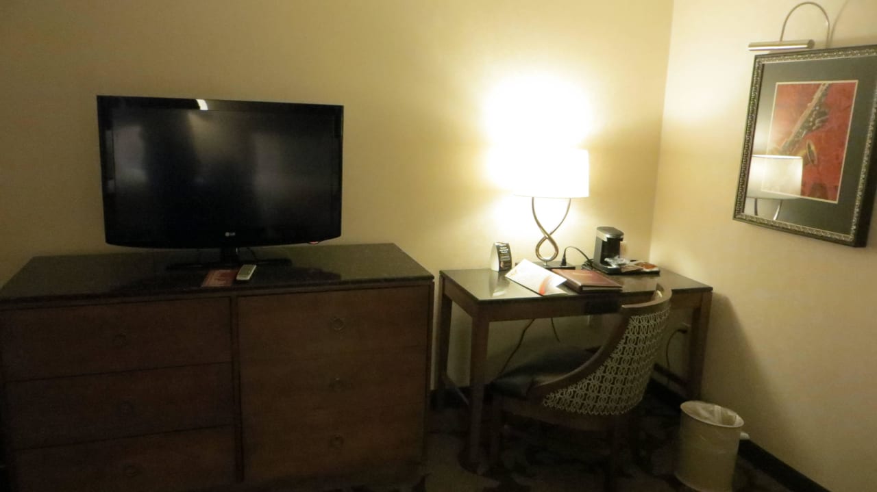 Fernsehgerät und Schreibtisch The Orleans Hotel & Casino