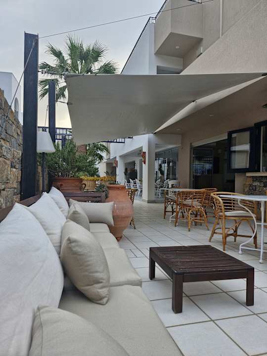 Außenansicht Nami Hotel & Suites
