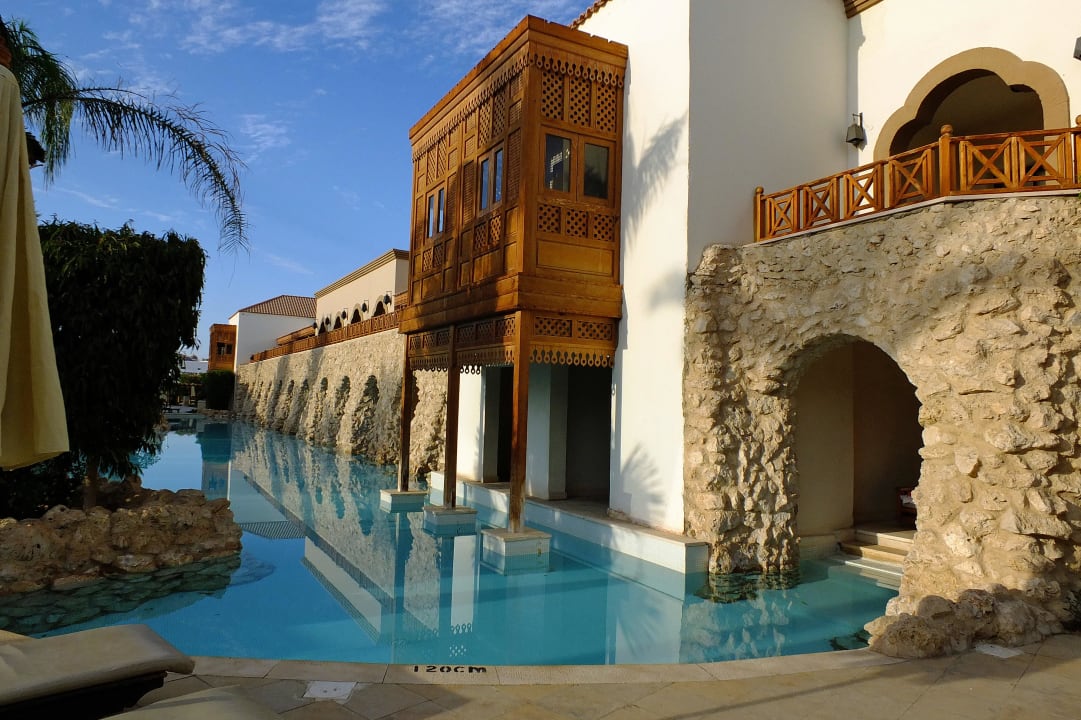 Juiorsuite Pool von aussen Ghazala Gardens