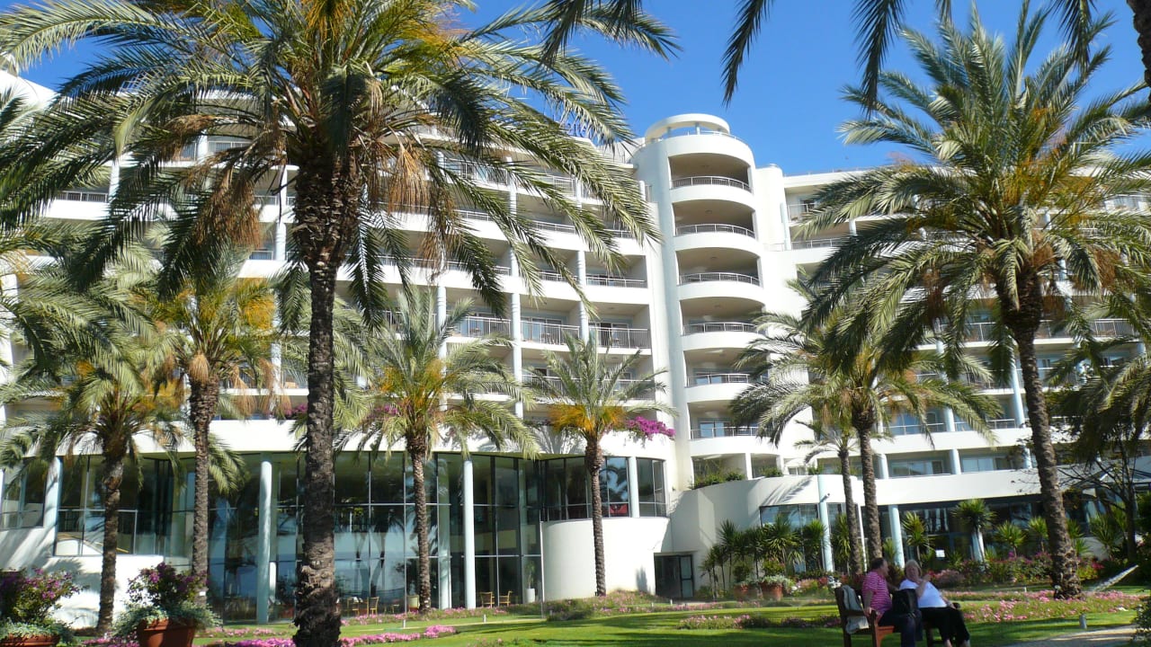 Hotel (aus Gartensicht) Pestana Grand Ocean Resort