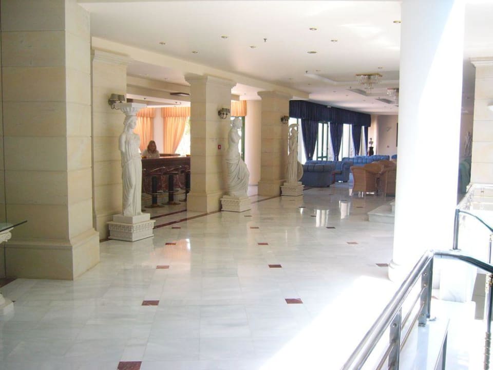 Vor der Bar - Lobby Rethymno Palace