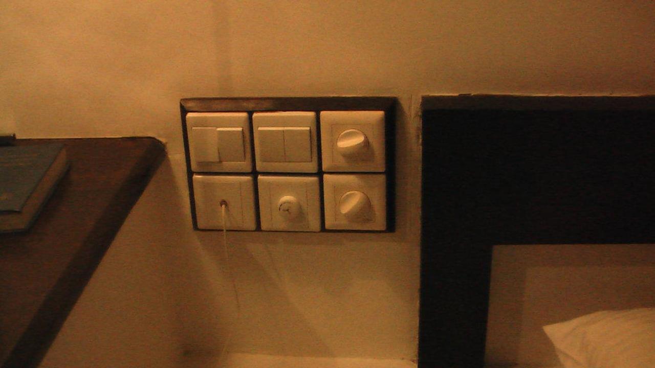 Lichtschalter und Regler  Earl’s Reef Beruwala