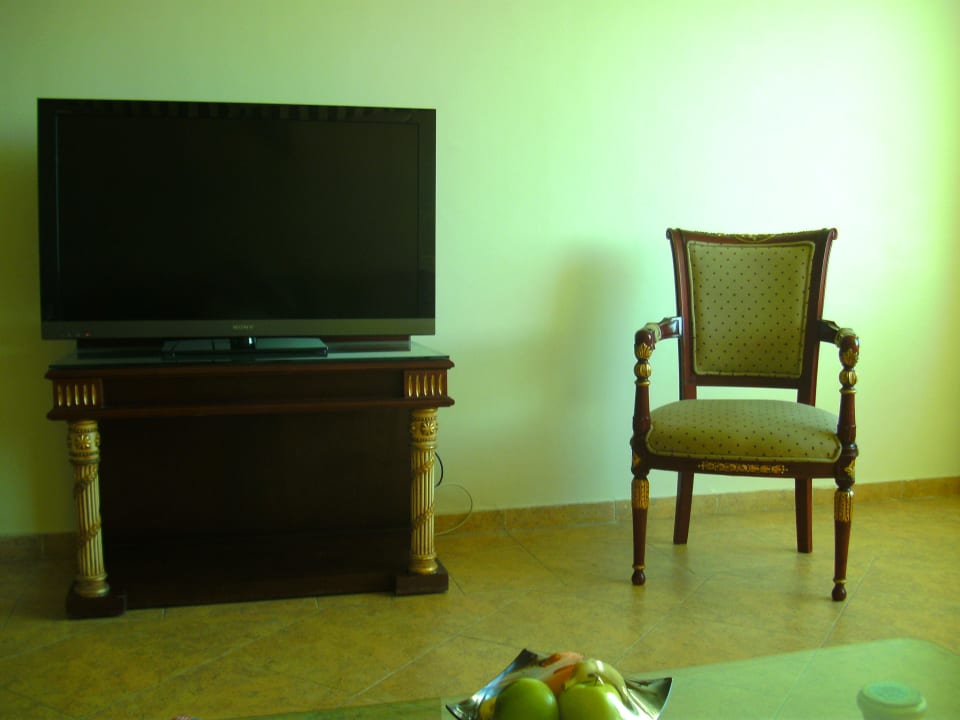 Fernseher im Wohnzimmer Palm Royale Resort - Soma Bay