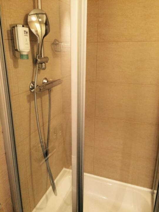 Toller Duschkopf NH Collection München Bavaria