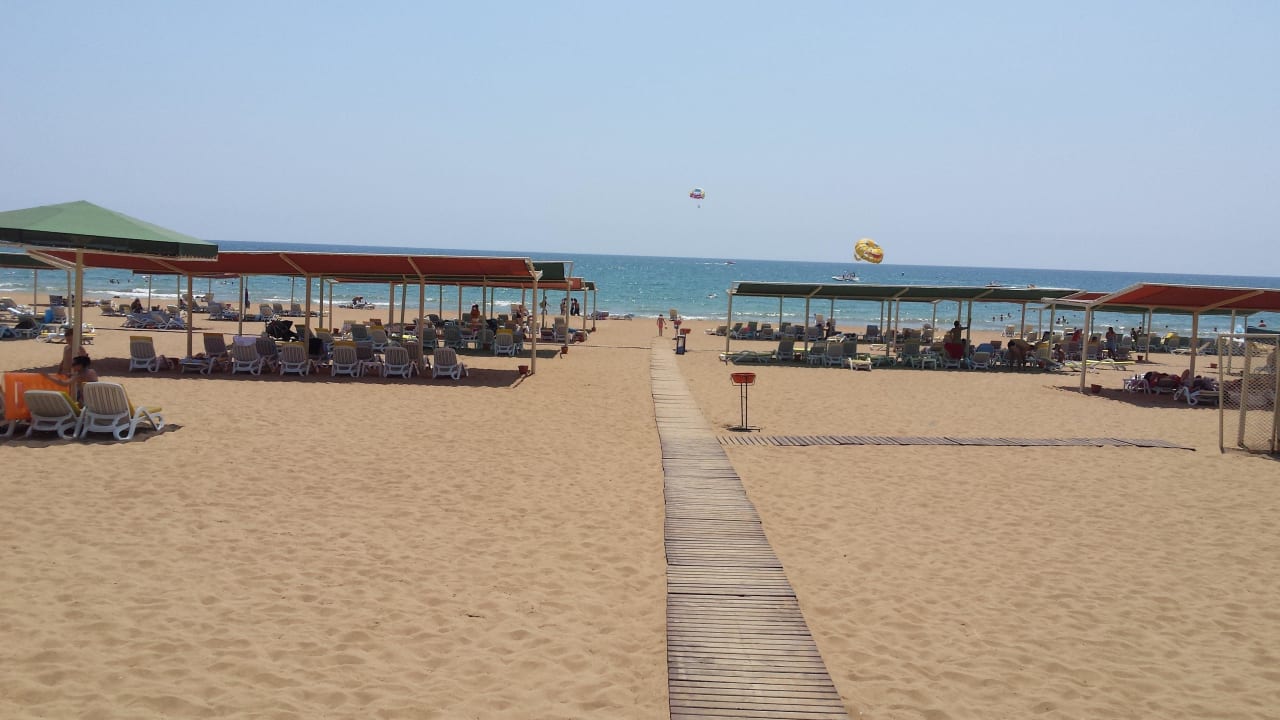 Beach Kamelya Aishen Club