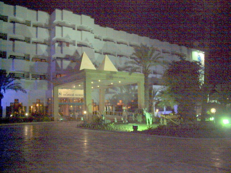 Hoteleingang Abends Süral Saray Hotel