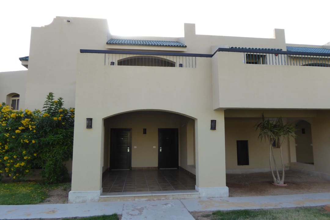 Hinterer Eingang zu den Zimmern Coral Sea Holiday Village