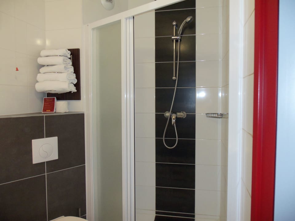 Zimmer 218 - das Bad Inter-Hotel Carcassonne