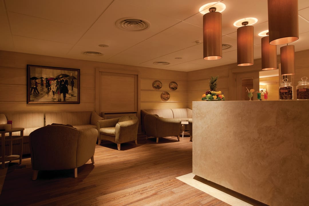 Ladies Club Cafe Xanadu Snow White Hotel