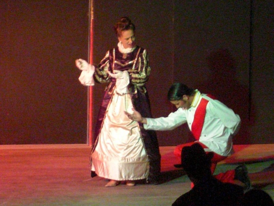 Elisabeth Show Golden Beach Resort